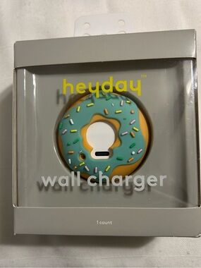 heyday Donut Wall Charger in Teal and Yellow USB-C